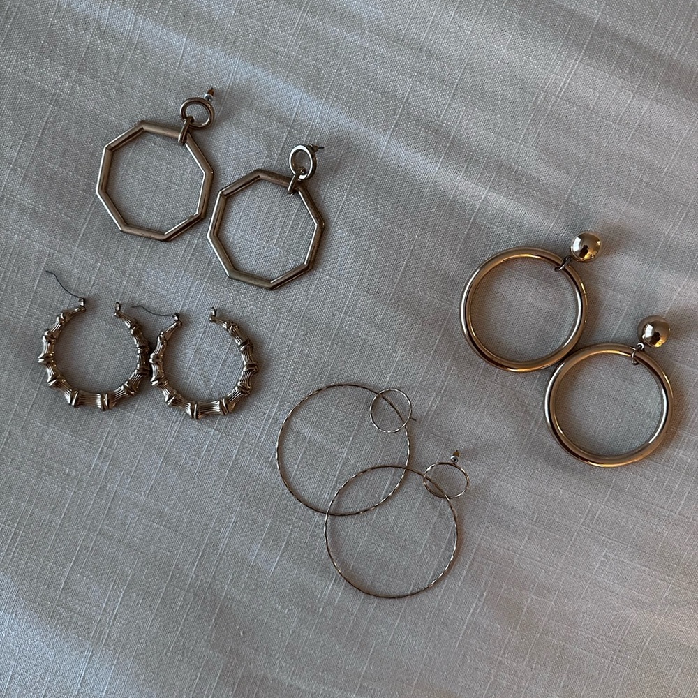 Vintage hoop earring bundle (4)